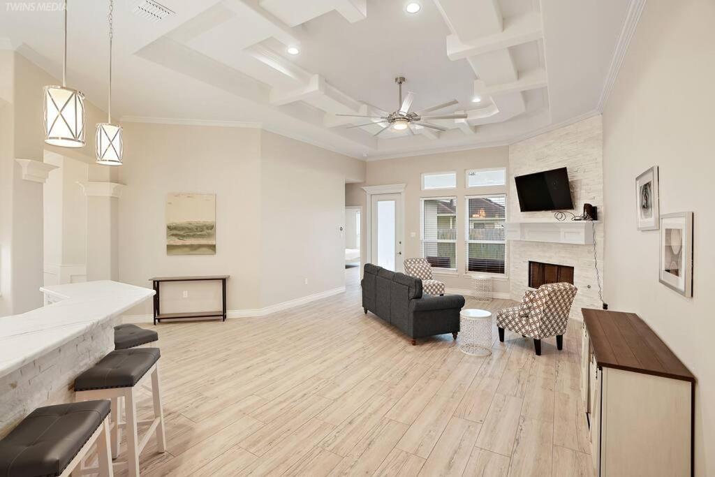 Luxurious Coastal Retreat Brand New 4Br Home With Fast Wifi, 15 Min To Beach! Корпус-Кристи Экстерьер фото